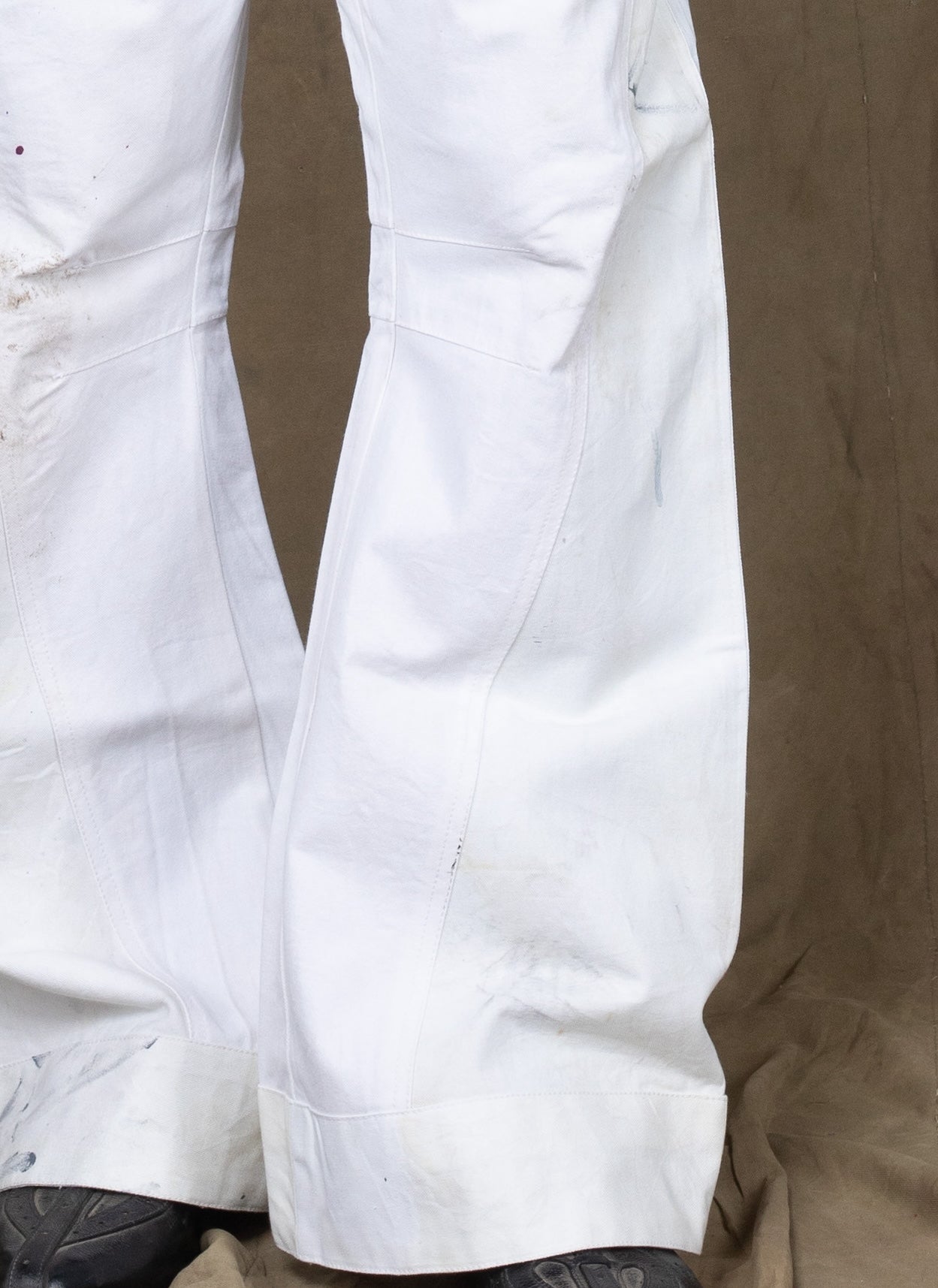 BHALOO PANTS WHITE PAINT SPLATTER