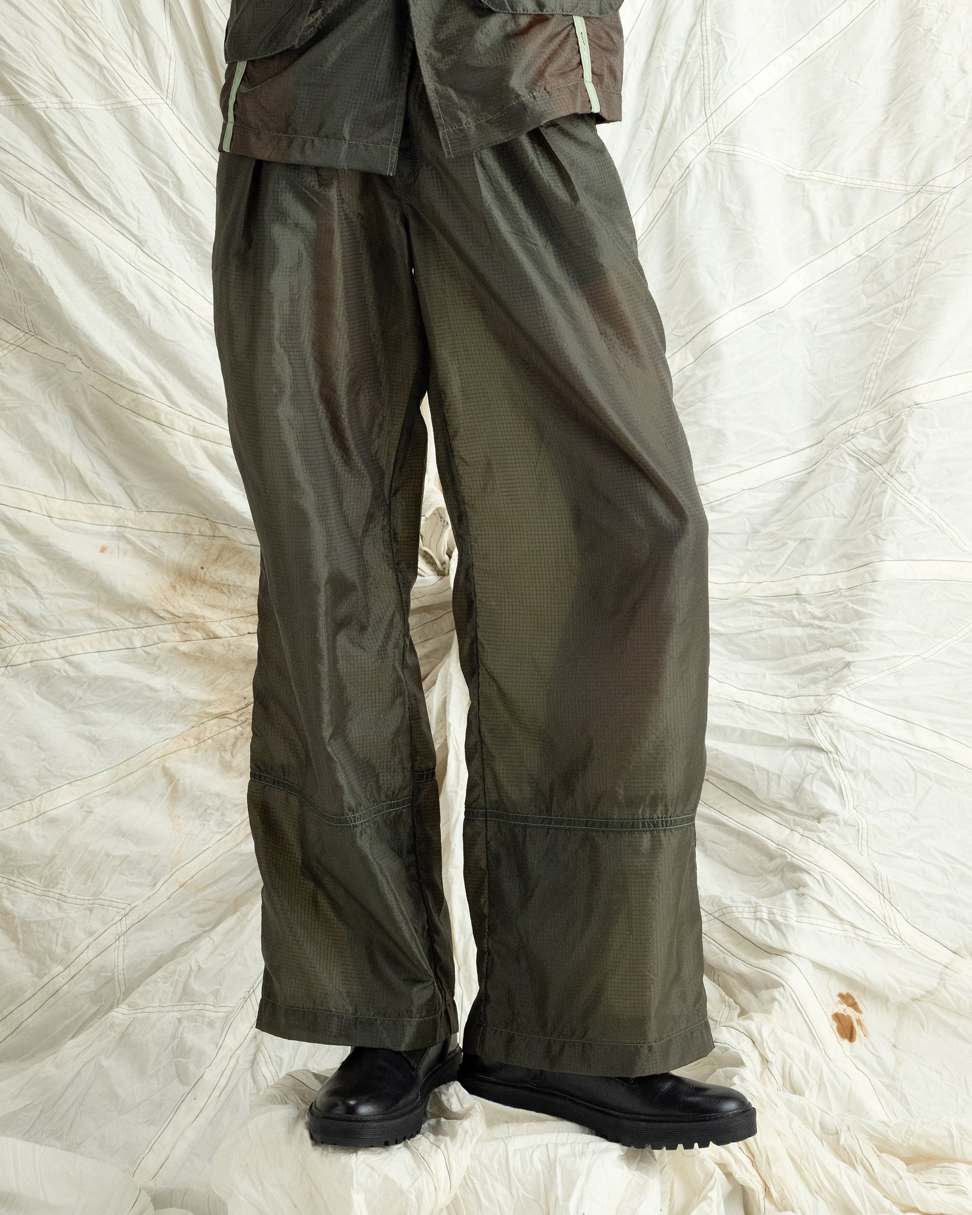PARACHUTE TROUSERS
